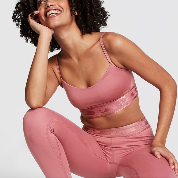 VS Pink Ultimate Scoop Sports Bra, Soft Begonia, Medium - Picture 3 of 10